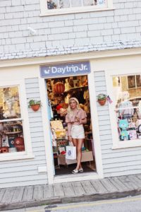 A Complete Maine Travel Guide featured by top US lifestyle blogger, Leslie Nicole Langan