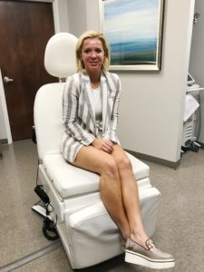 Top US beauty blogger, Leslie Nicole Langan, shares all the info you need to know about cosmetic facial procedures with Gilpin Facial Plastics in Nashville: vampire facial before and After