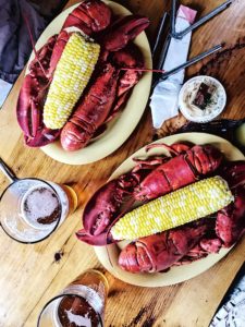 A Complete Maine Travel Guide featured by top US lifestyle blogger, Leslie Nicole Langan