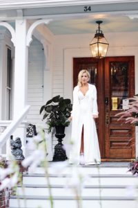 A Complete Maine Travel Guide featured by top US lifestyle blogger, Leslie Nicole Langan