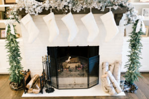 Cute DIY Christmas Home Decor tutorials featured by top US lifestyle blogger, Leslie Nicole Langan